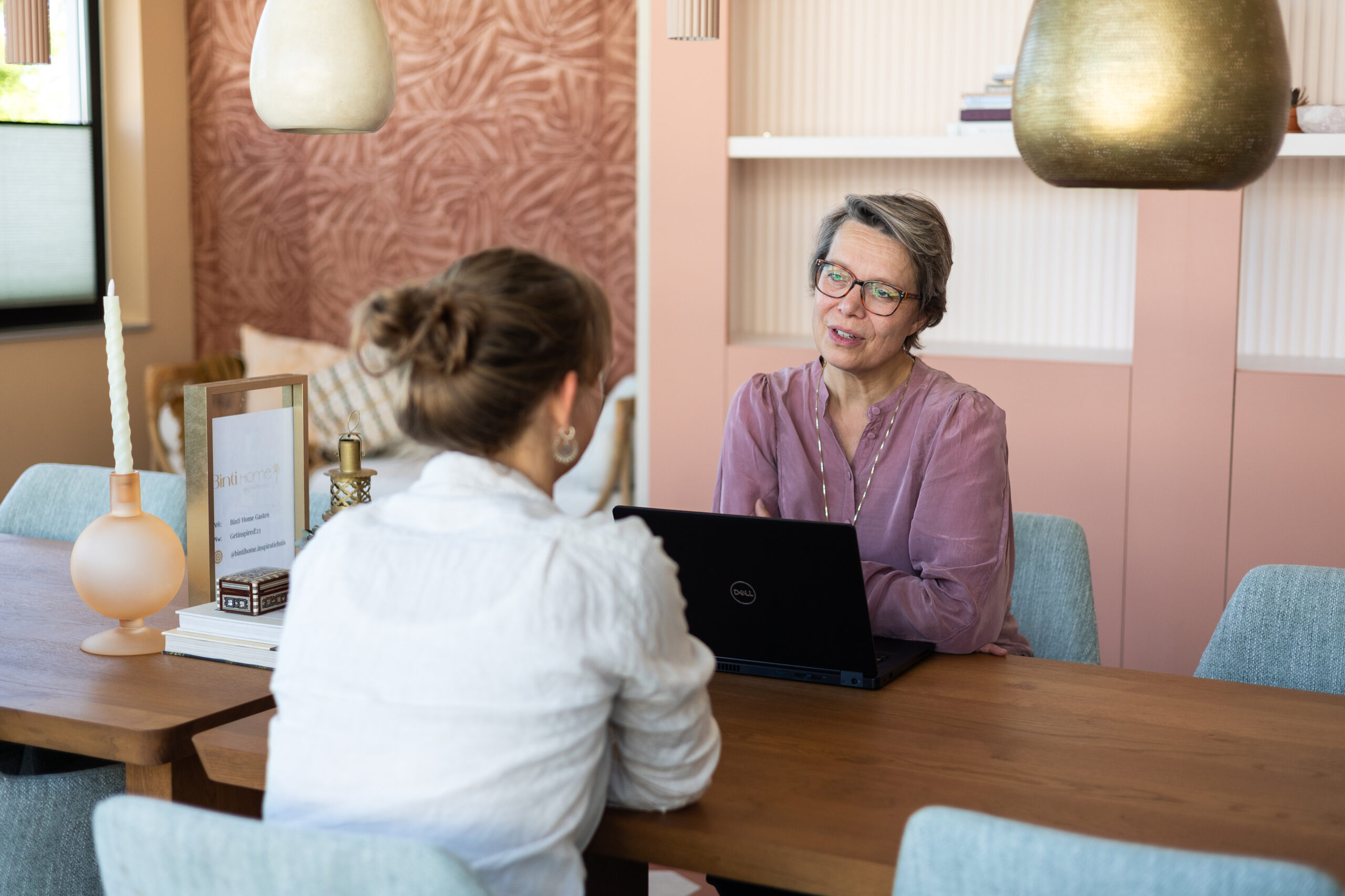 Coaching sessie voor jonge moeder bij stress en altijd aan staan